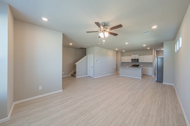 Building Photo - 3000 Pecan Farm Ln