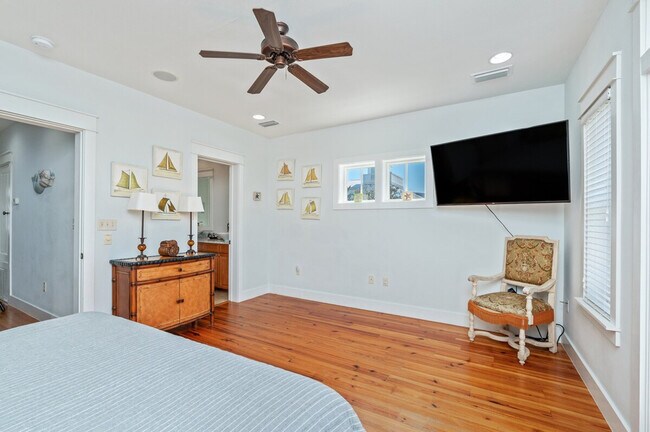 Building Photo - 87 Barracuda St