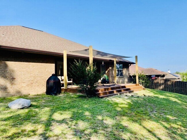 Building Photo - 119 Strike Eagle Dr