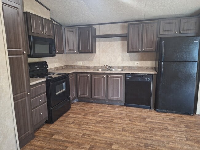 Building Photo - 1134 Kelly Dr