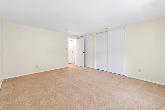 Building Photo - 167 Cambridge Dr