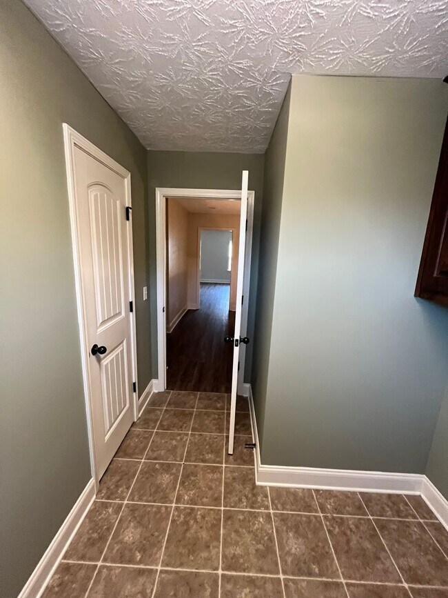 Building Photo - 1247 Cottage Pointe Ct