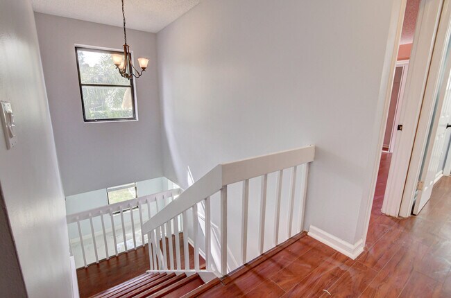 Building Photo - 11834 Donlin Dr