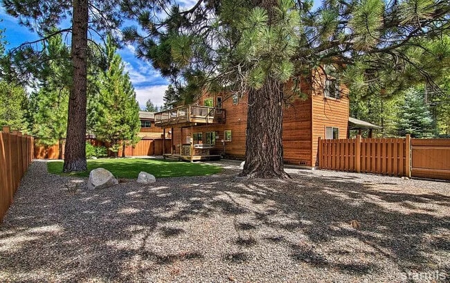 Building Photo - 3390 Beaver Brae