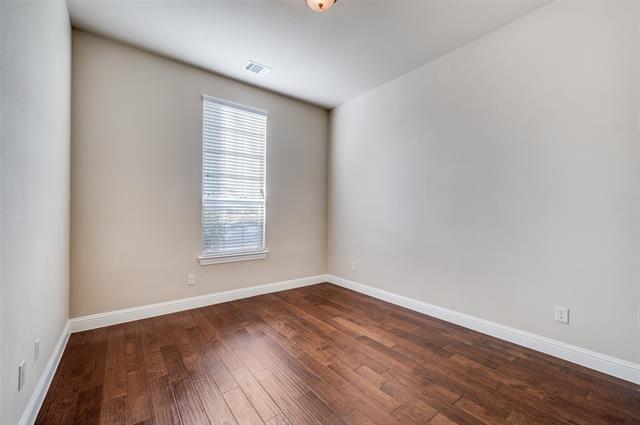 Building Photo - 540 Enfield Dr