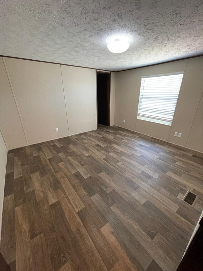 Building Photo - 72 Rd 5128