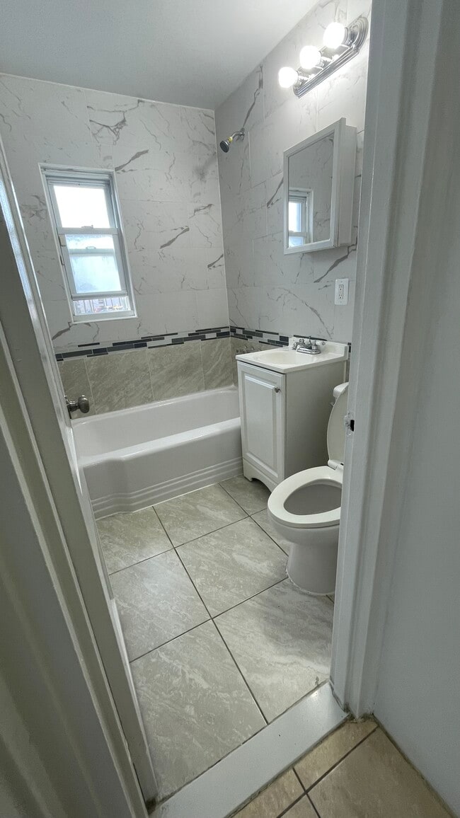 Building Photo - 75 Union Pl