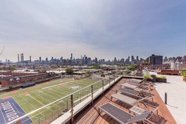 Building Photo - 1 bedroom in Long Island City NY 11106