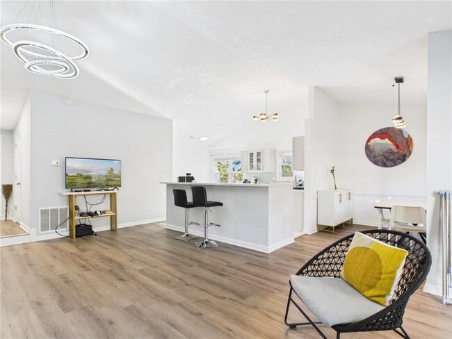 Building Photo - 4060 Brooks Bridge Crossing