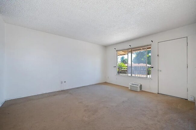 Building Photo - 2645-2649 S Whitney Blvd