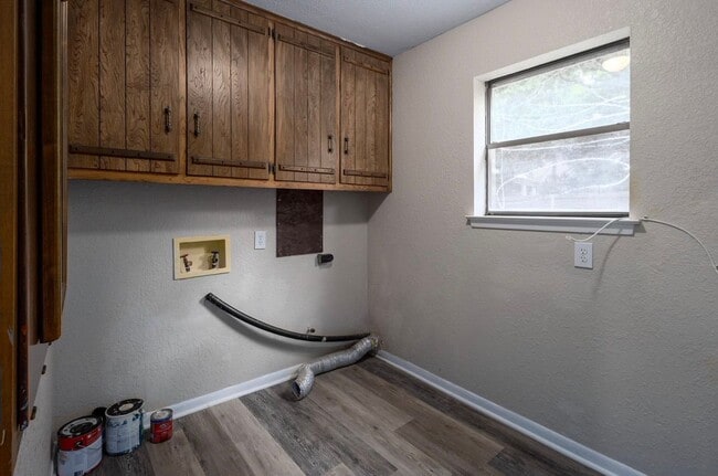 Building Photo - 3 Bed 2 Bath Home - Southlake Carroll ISD