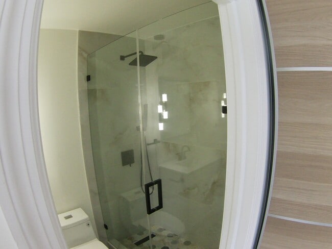 Building Photo - 319 Normandy G