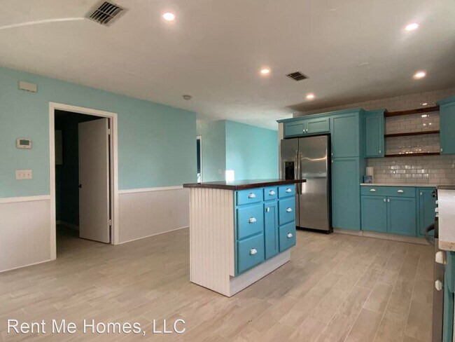 Building Photo - 3 br, 2 bath House - 1245 Mardrake Rd.