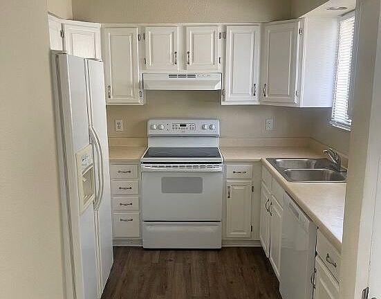 Kitchen - 605 W 15th St