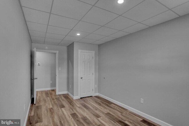 Building Photo - 933 N Hanover St
