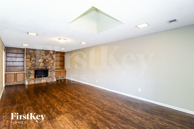 Building Photo - 114 Ericson Rd