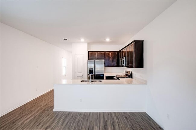 Building Photo - 328 Mica Trl