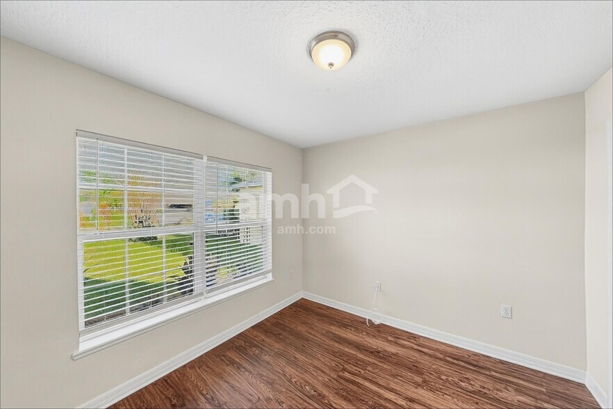 Building Photo - 520 Brown Bear Way