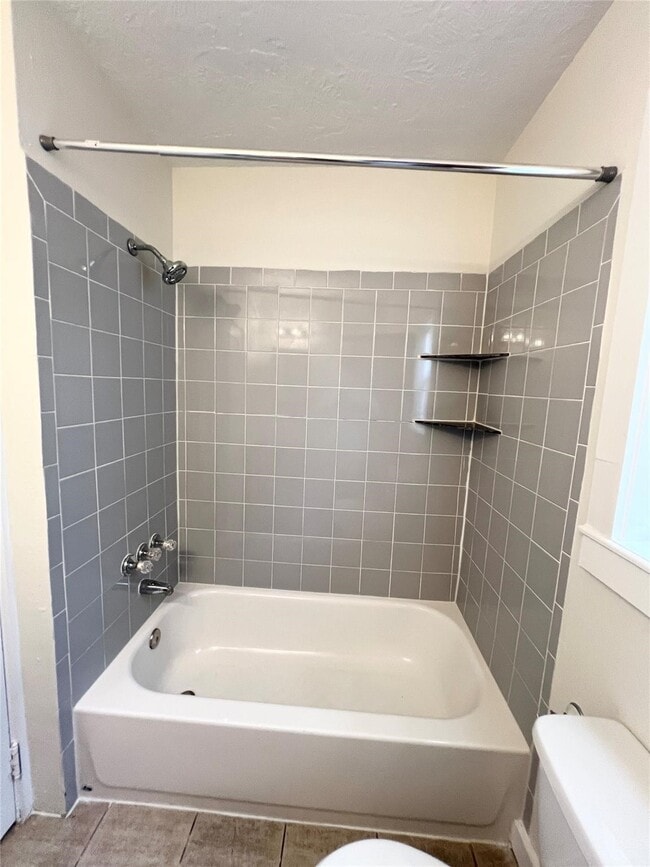 Building Photo - 101 W 12th St