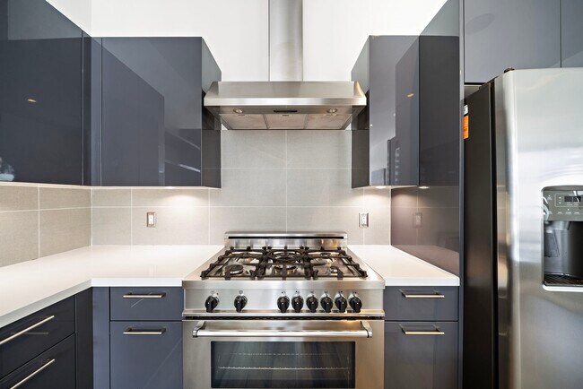 Building Photo - 1211 Caroline St