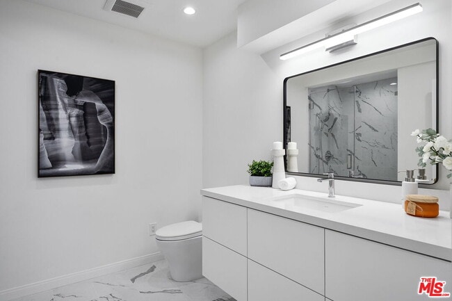 Building Photo - 11543 Sunshine Terrace