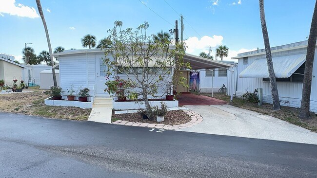Building Photo - 4851 W Gandy Blvd