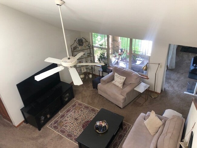 Building Photo - Spacious 2-Bedroom, 2-Bathroom Plus Loft C...