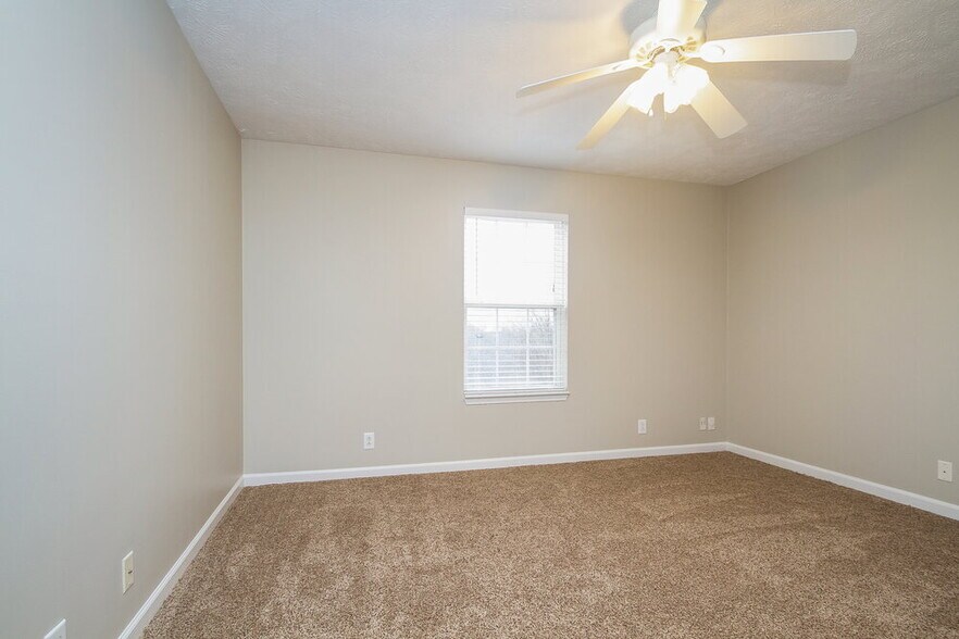 Building Photo - 1112 Skipton Dr