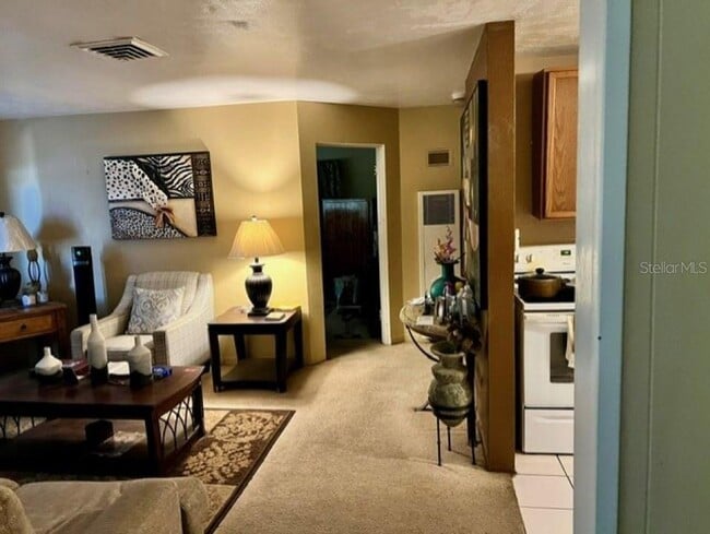 Building Photo - 1648 N Webster Ave