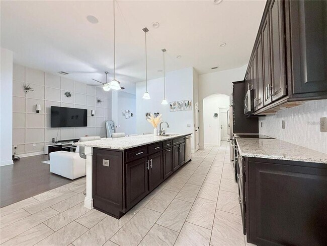 Building Photo - 6456 Doe Path Ct