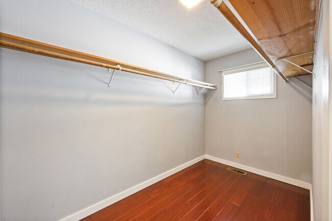 Building Photo - MOVE IN READY NOW! 2-Bedroom Rambler with Detached 900 Sq. Ft. Garage & Studio on Spacious Fenced...