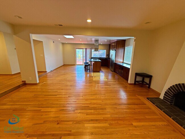 Building Photo - $5195 - 4 Bed/2 Bath Remodeled Home in Santa Clara