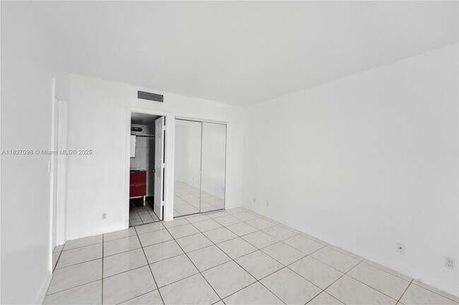 Building Photo - 20335 W Country Club Dr