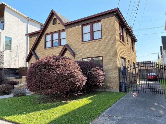 Building Photo - 1809 Park St