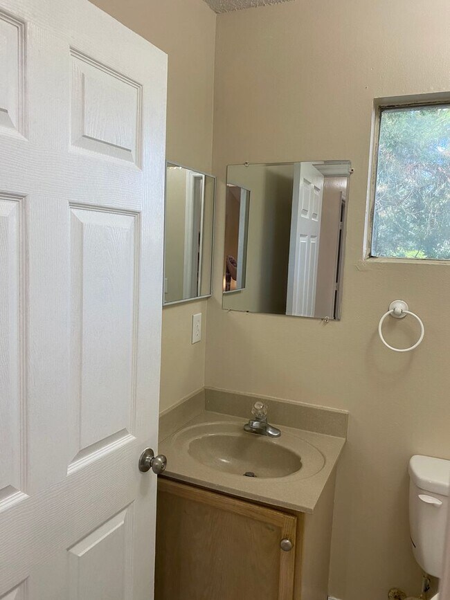 Building Photo - 2603 W Tharpe St