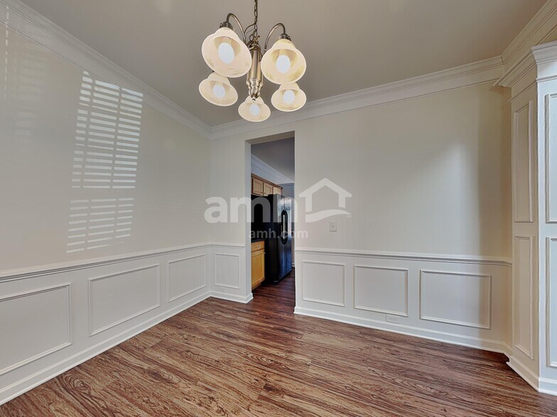 Building Photo - 7217 Winding Cedar Trl