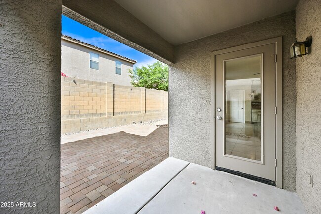 Building Photo - 7500 E Deer Valley Rd