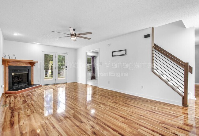 Building Photo - 5824 Silver Fox Ln