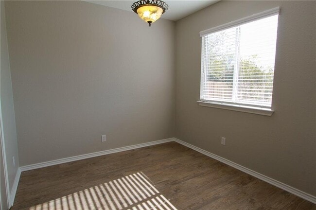 Building Photo - 14909 Chamberlain Ct