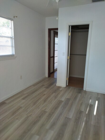 Building Photo - 5510 18TH AVE E