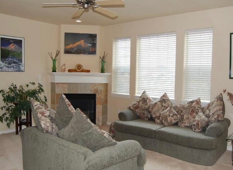 Building Photo - 3844 SW Binford Ave