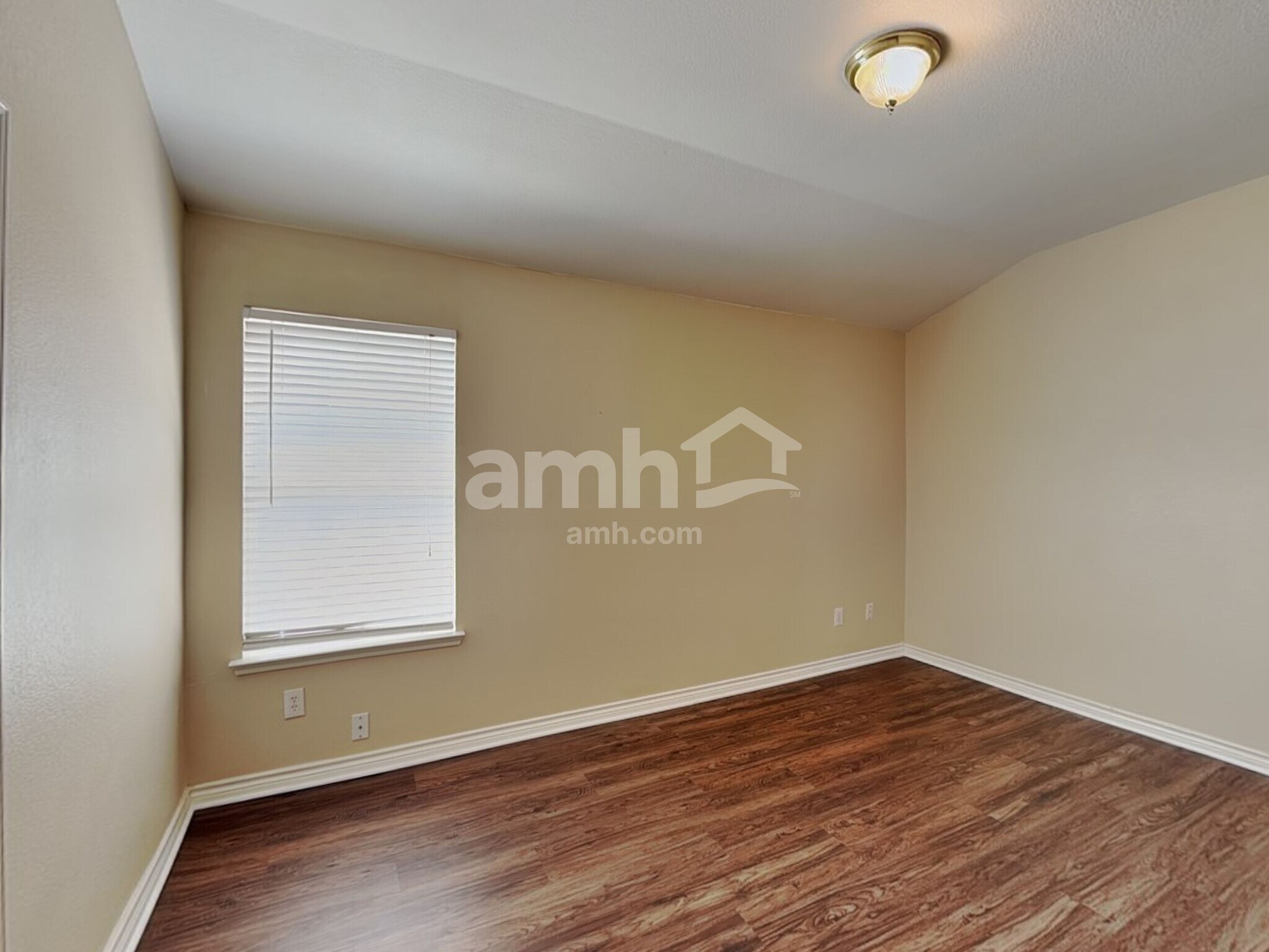 Building Photo - 820 Bee Creek Ln