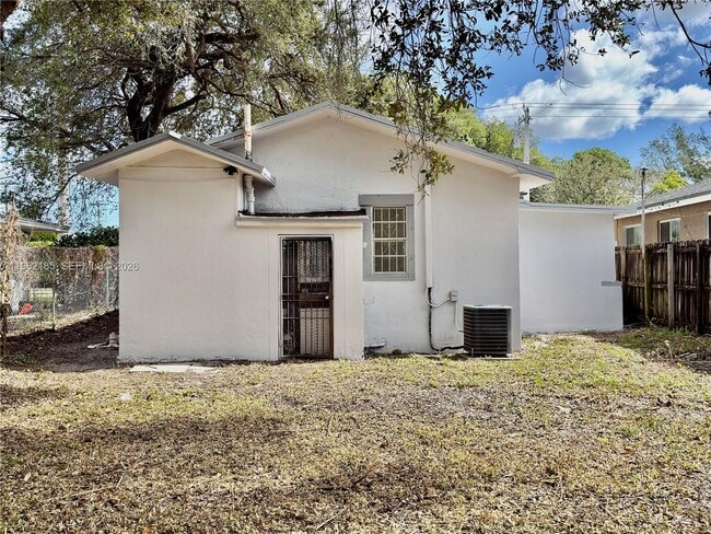 Building Photo - 5720 NW 23rd Ave