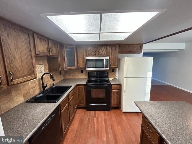 Building Photo - 9 Radcliff Pl