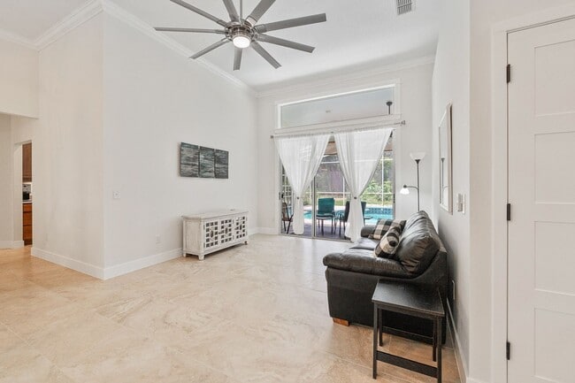 Building Photo - Beautiful 3/3 Pool Home in Gated Community W/ Lake Access