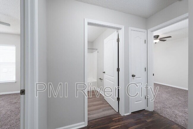 Building Photo - 6522 Skyler Jean Dr