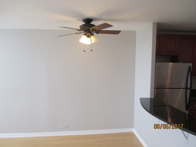 Building Photo - Gold Coast/Old Town Jr. 1 bedroom Available In July