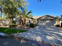 Building Photo - AVAILABLE NOW IN HIGLEY GROVES!!!!