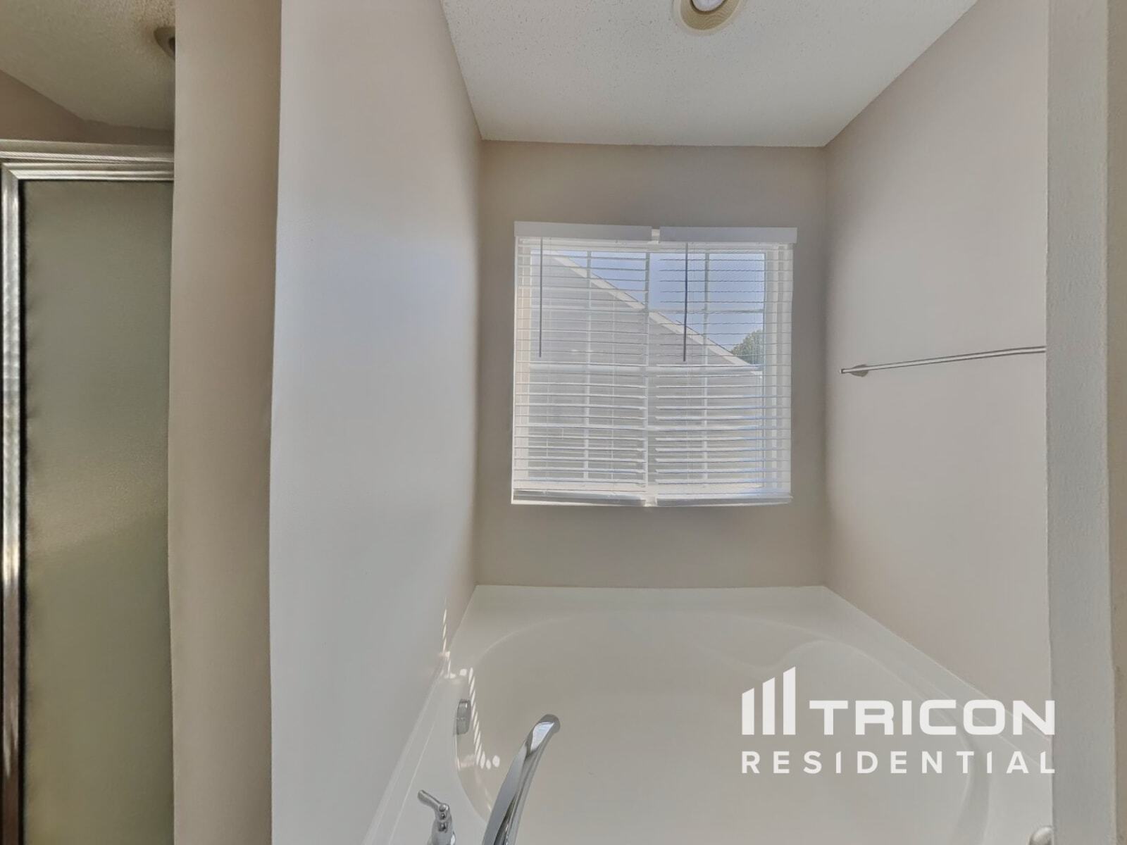 Building Photo - 3681 McGinty Dr