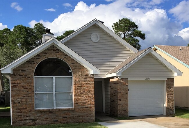 Building Photo - 3015 Yorktown Cir